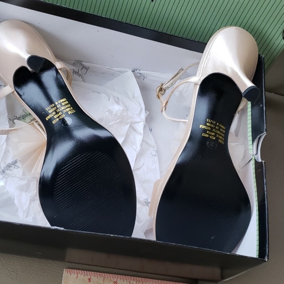 JACQUELINE FERRAR shoes - Picture 7 of 7